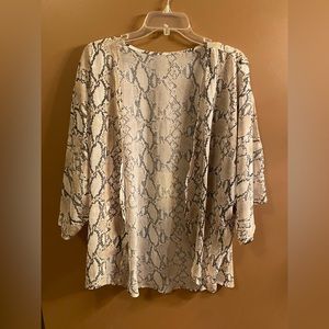 EUC Snakeskin Kimono Size Large